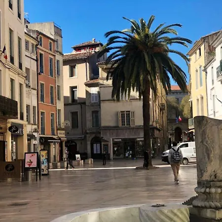 Lejlighed D'une Avec Balcon Et Wifi A Nîmes