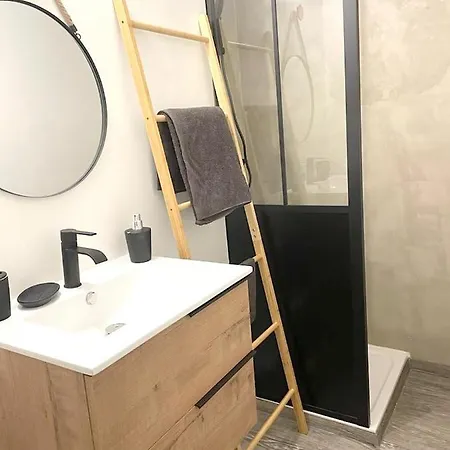 D'une Avec Balcon Et Wifi A Lejlighed Nîmes